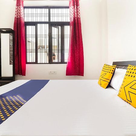 Spot On Indra Palace Bijnaur Экстерьер фото