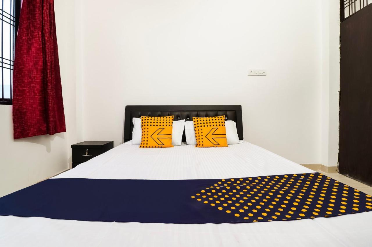 Spot On Indra Palace Bijnaur Экстерьер фото